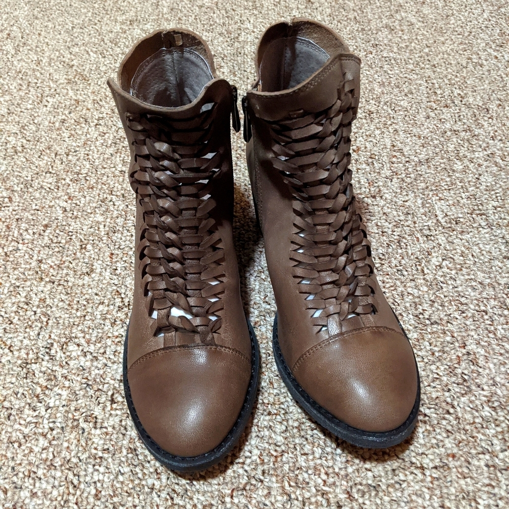 Antelope Gray leather boots 37 US 6.5 NEW